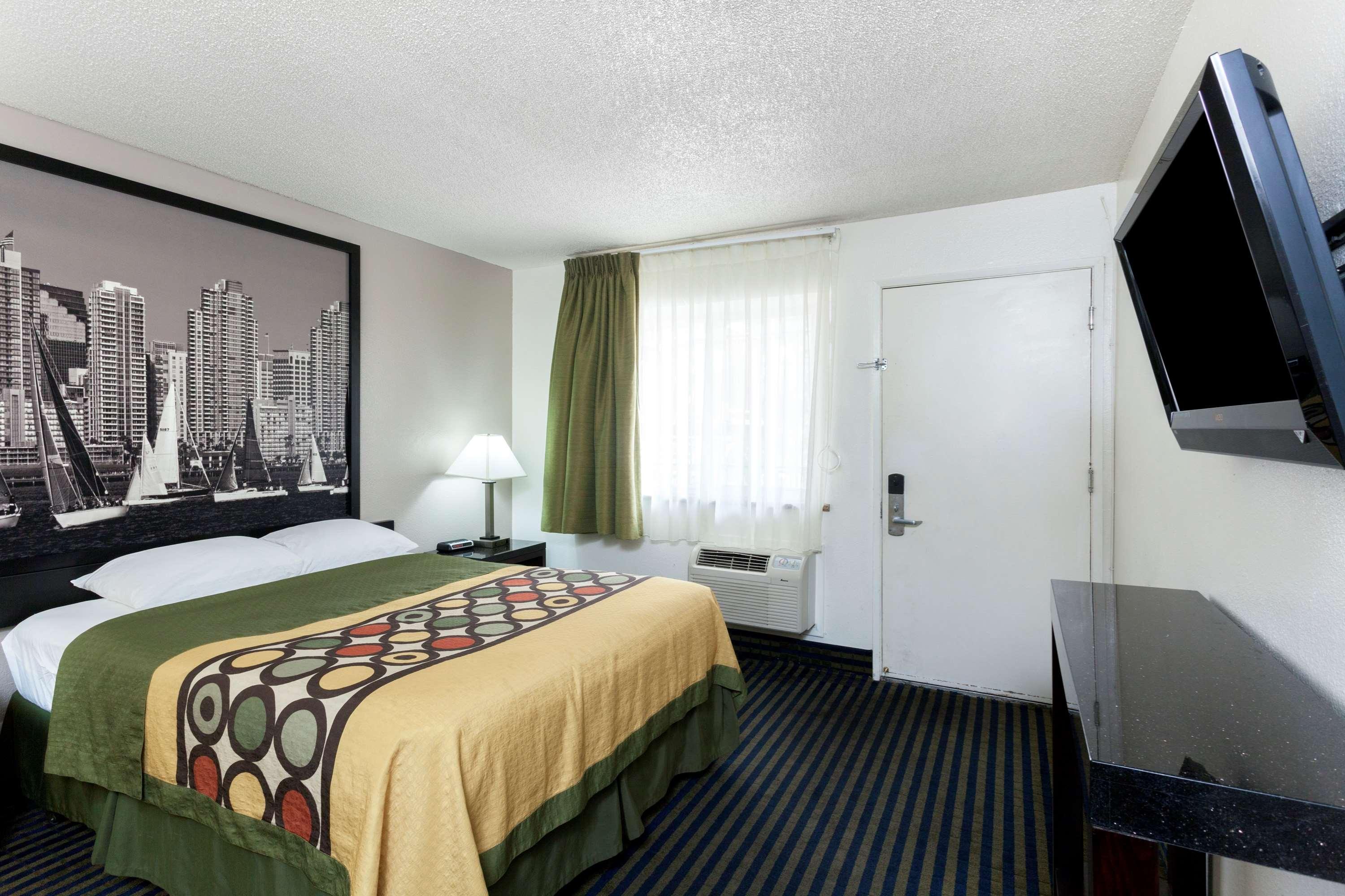 Super 8 By Wyndham San Diego Hotel Circle Ngoại thất bức ảnh