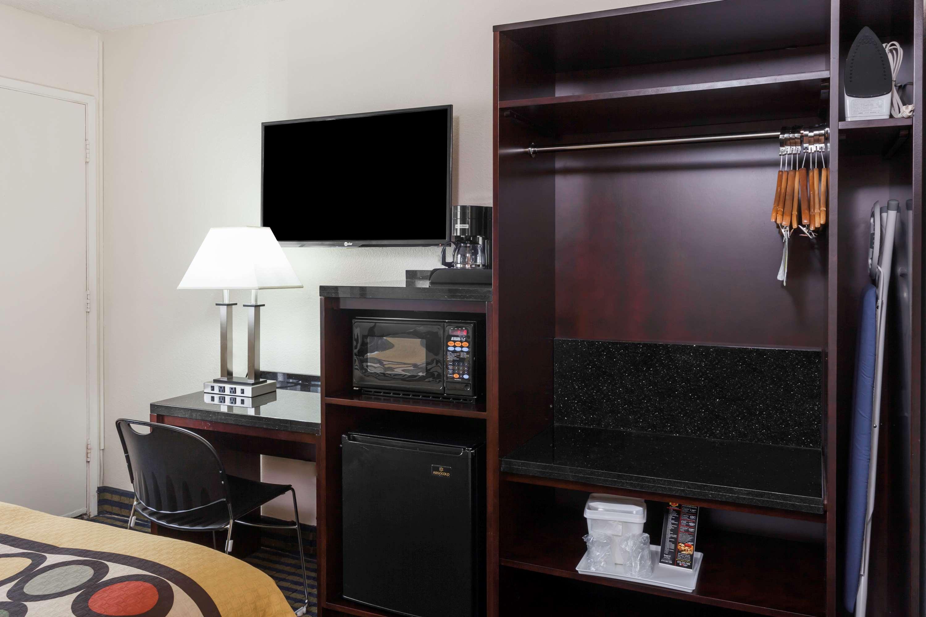 Super 8 By Wyndham San Diego Hotel Circle Ngoại thất bức ảnh