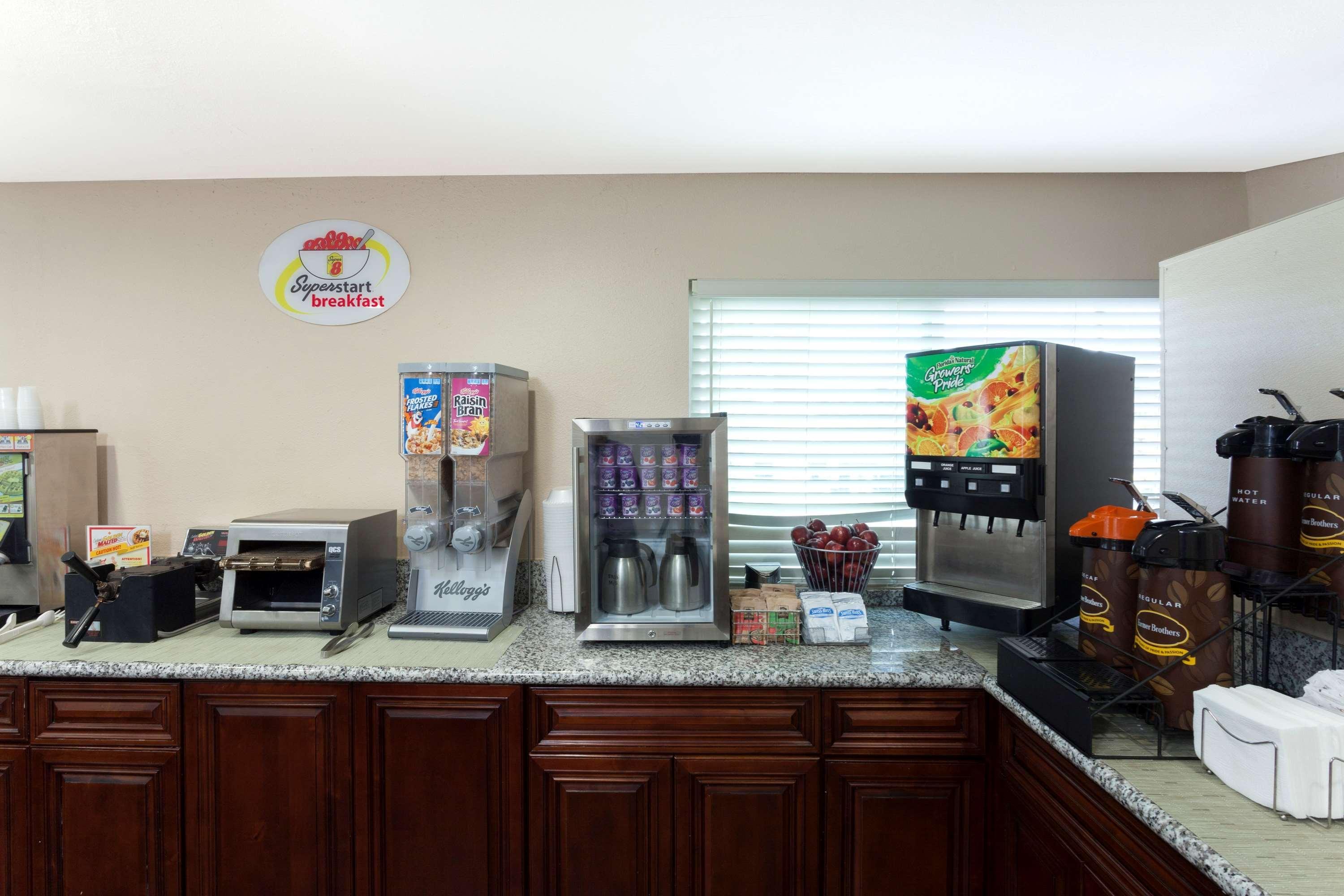 Super 8 By Wyndham San Diego Hotel Circle Ngoại thất bức ảnh