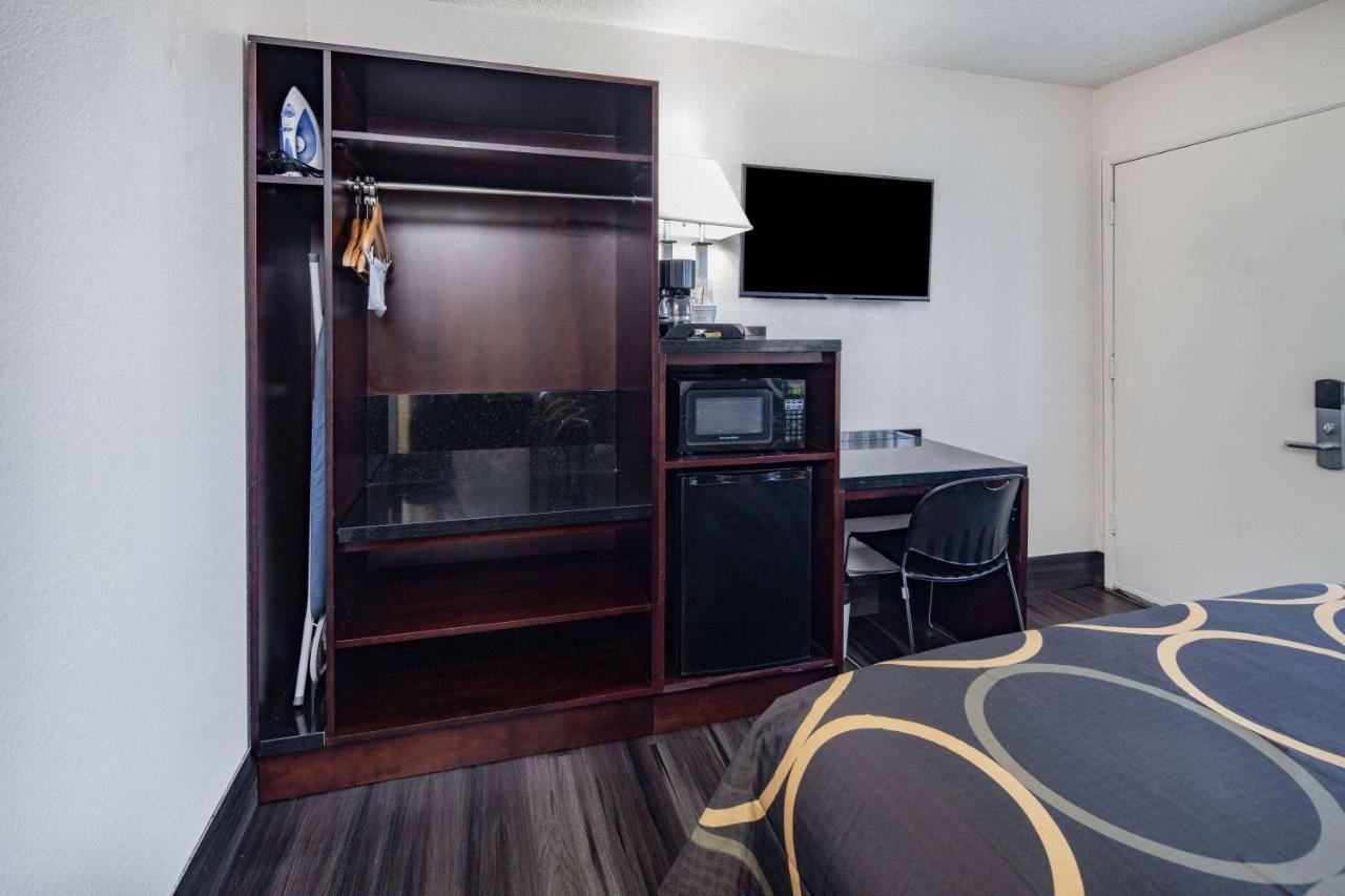 Super 8 By Wyndham San Diego Hotel Circle Ngoại thất bức ảnh