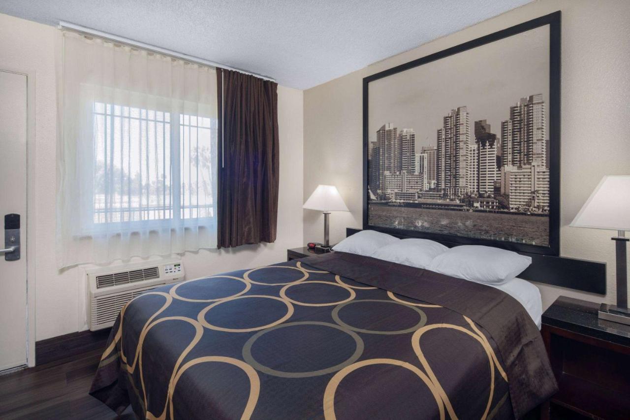 Super 8 By Wyndham San Diego Hotel Circle Ngoại thất bức ảnh