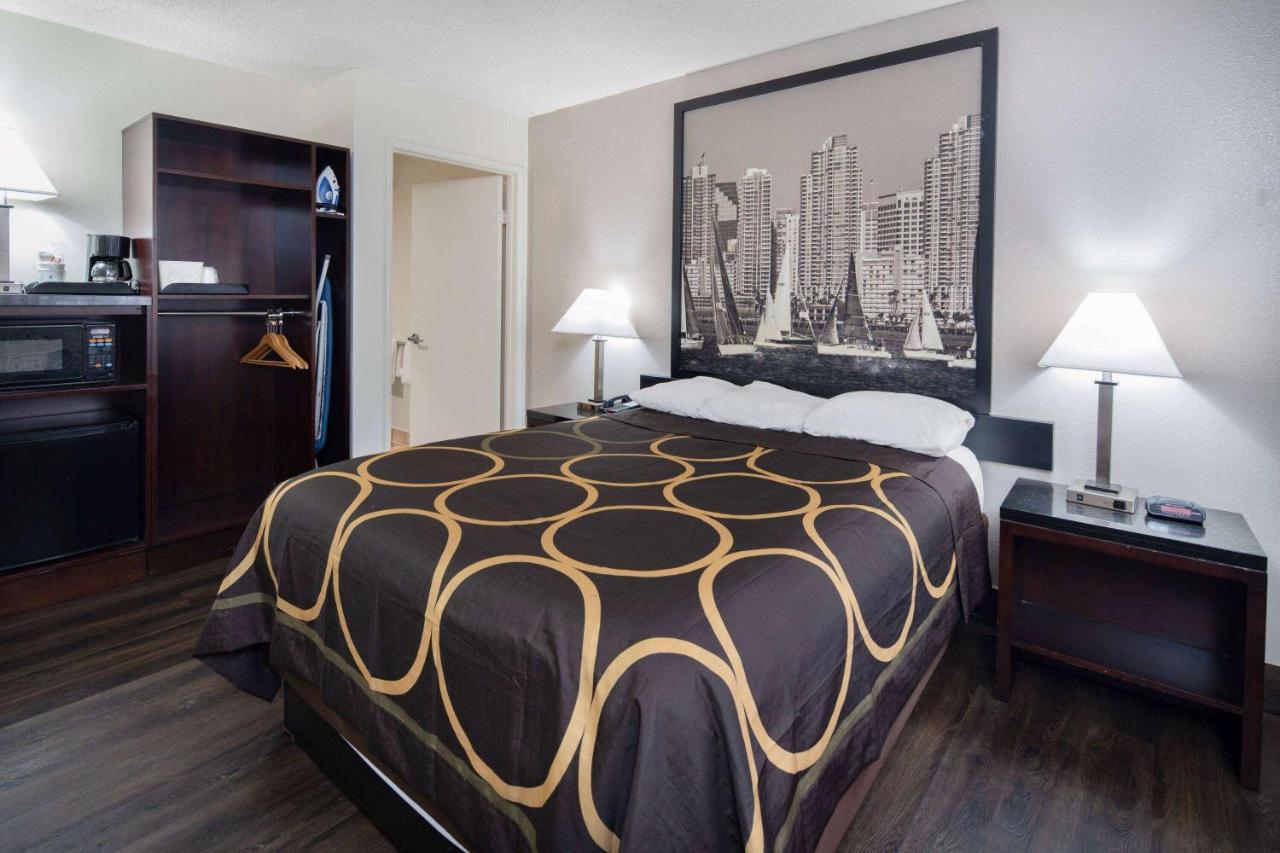 Super 8 By Wyndham San Diego Hotel Circle Ngoại thất bức ảnh