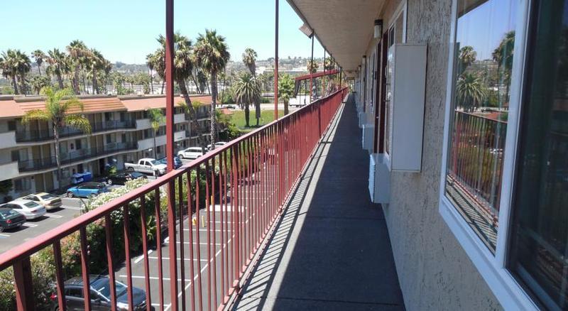 Super 8 By Wyndham San Diego Hotel Circle Ngoại thất bức ảnh