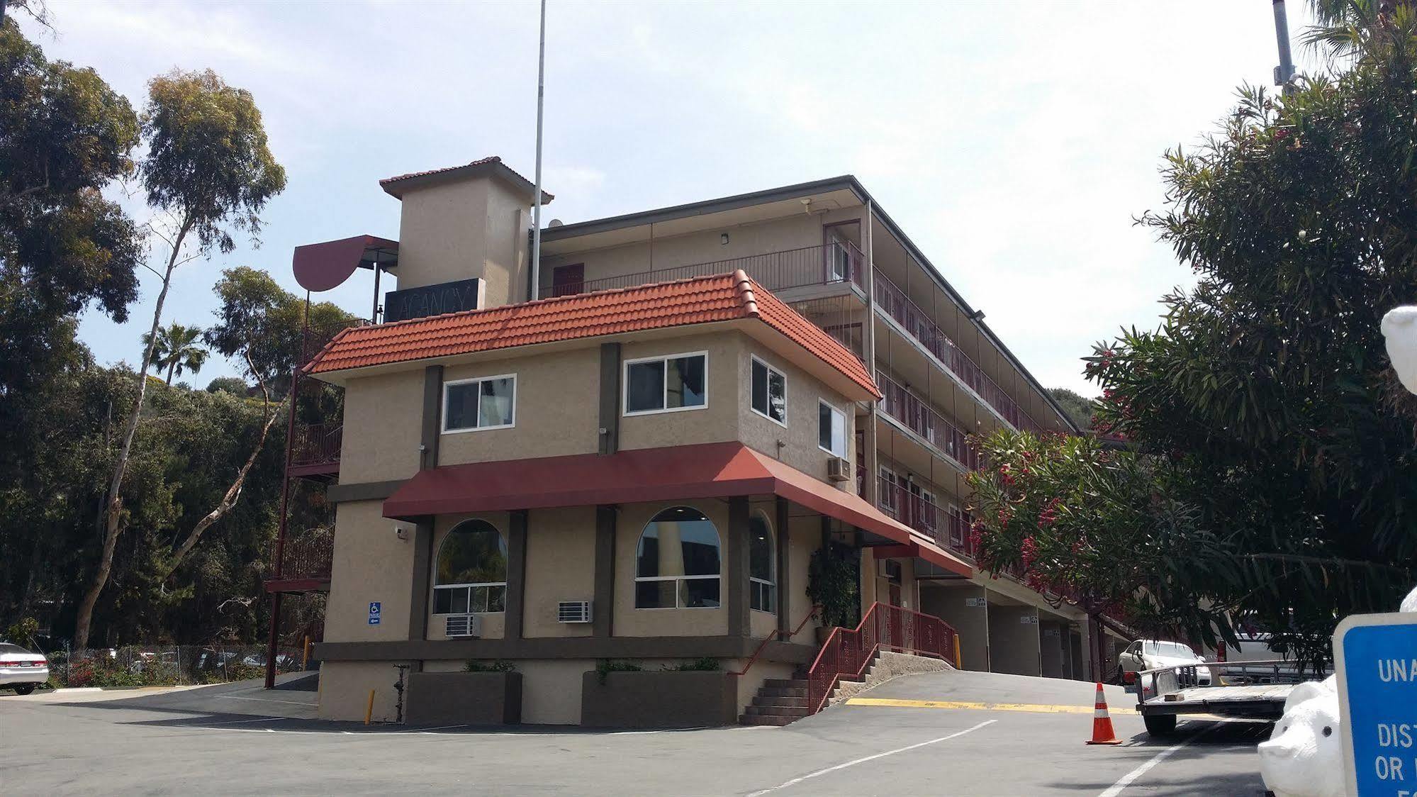 Super 8 By Wyndham San Diego Hotel Circle Ngoại thất bức ảnh