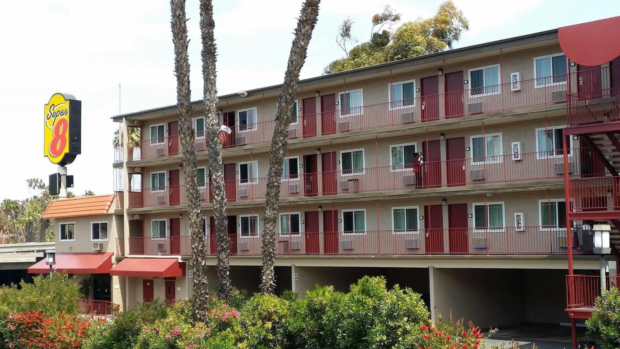 Super 8 By Wyndham San Diego Hotel Circle Ngoại thất bức ảnh